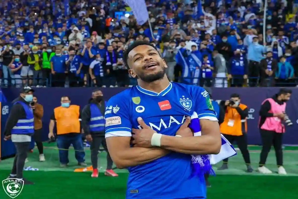 الهلال يسابق الزمن لحسم ملف تجديد عقود نجومه والأهلي ينافس على أحدهم