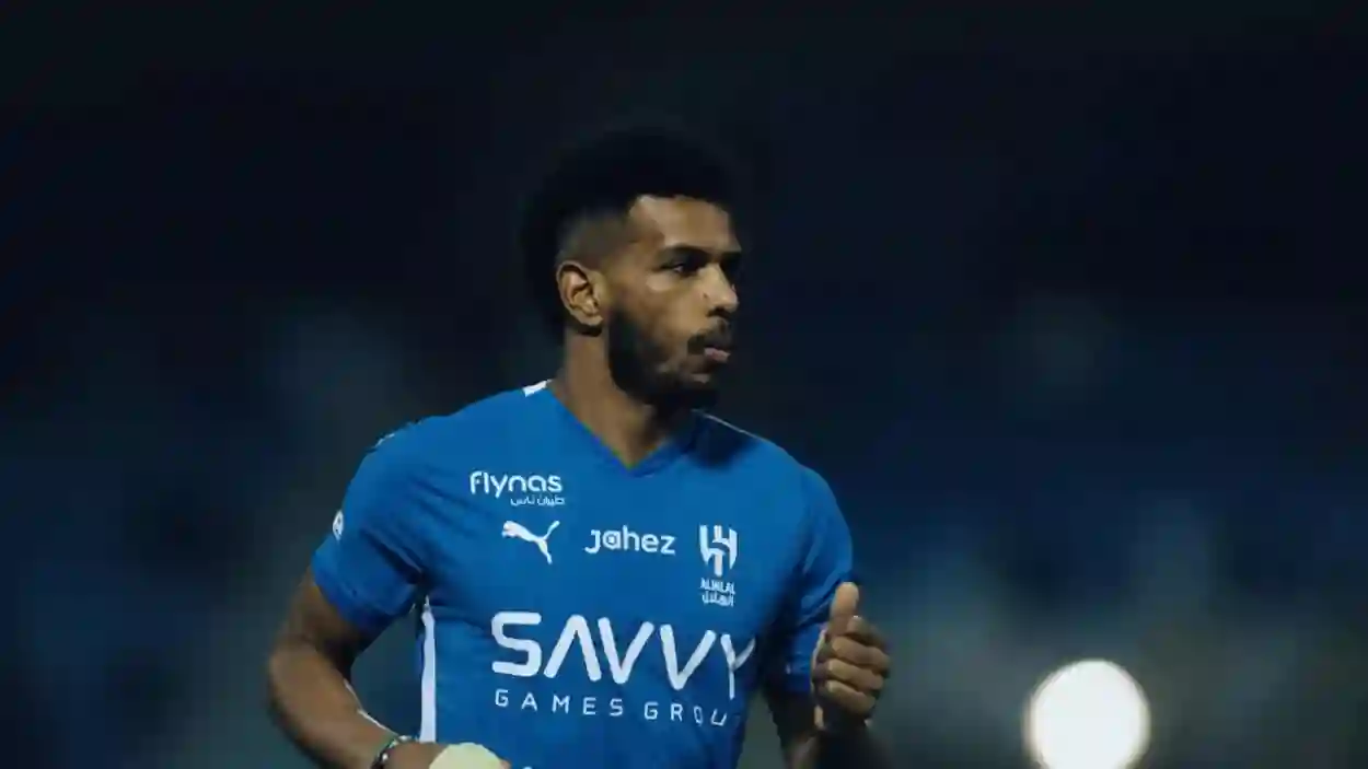 الهلال يحسم ملف البليهي.. رد قوي على صافرات الجماهير!