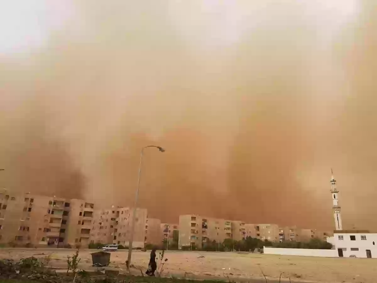 عليك العمل بإرشادات الدفاع المدني فالطقس سيئ في هذه المناطق