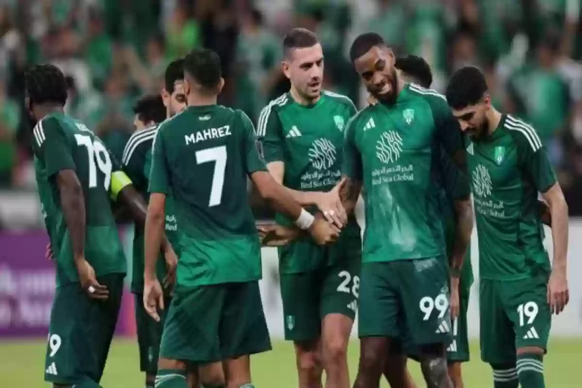 الأهلي السعودي يواصل الزحف نحو المربع الذهبي ويصطدم بطموحات الشباب