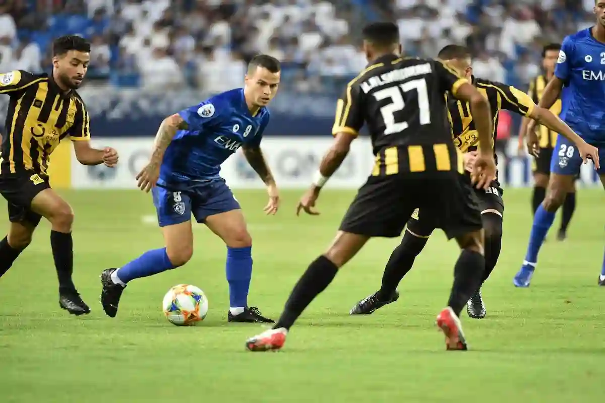 هل يقف تنمر الهلال على الاتحاد