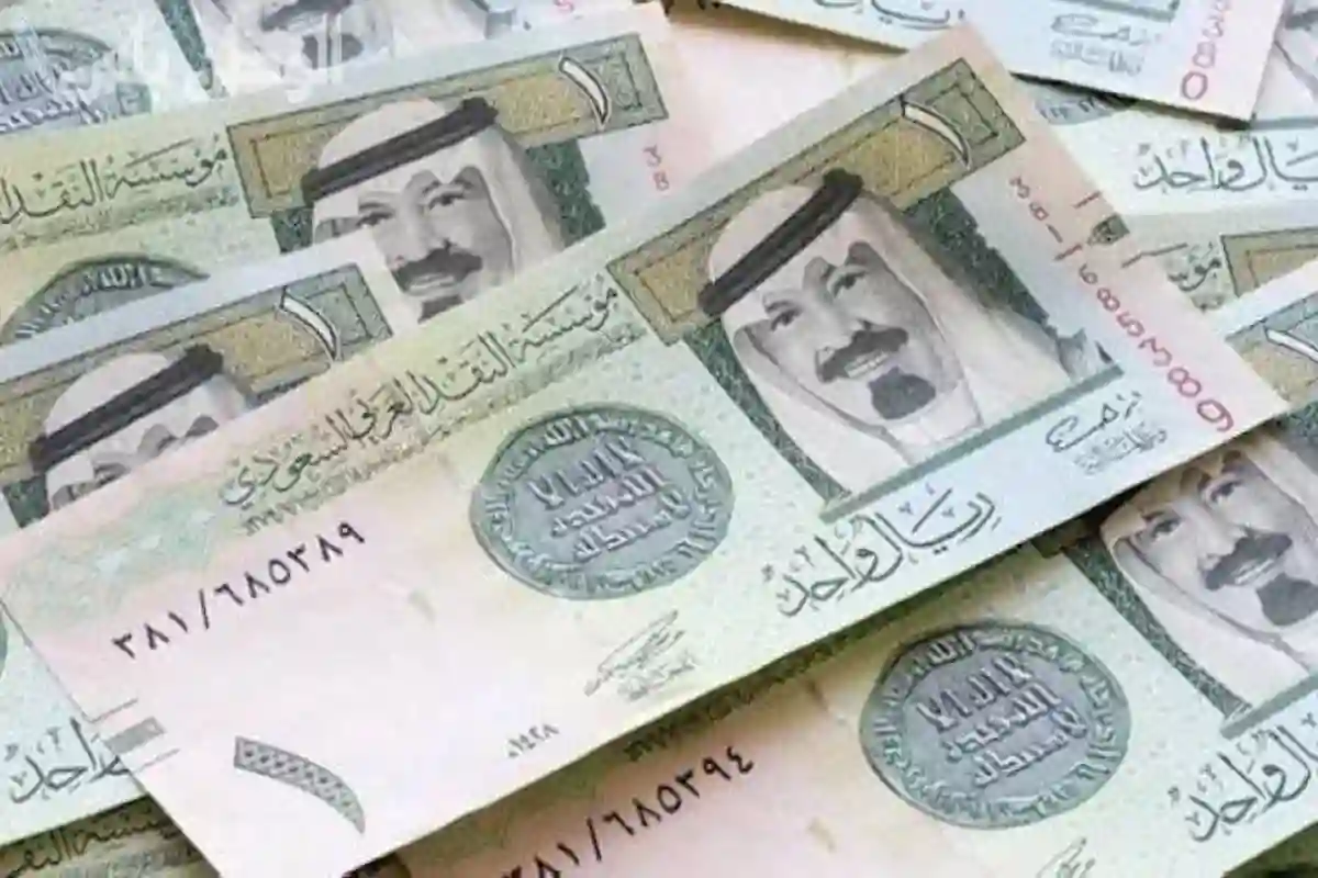 كم سعر الريال السعودي مقابل الدولار الأمريكي