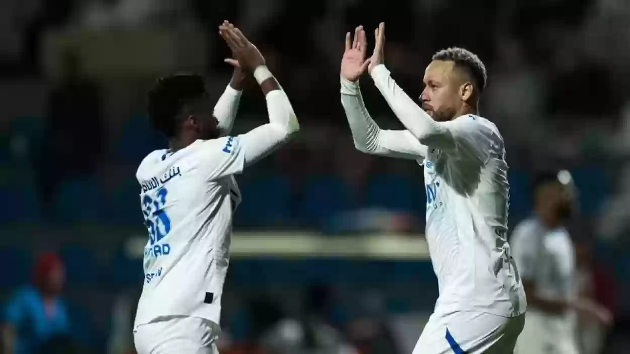 قبل الكلاسيكو.. الهلال يتلقى ضربة موجعة بغياب ثلاثي النجوم!