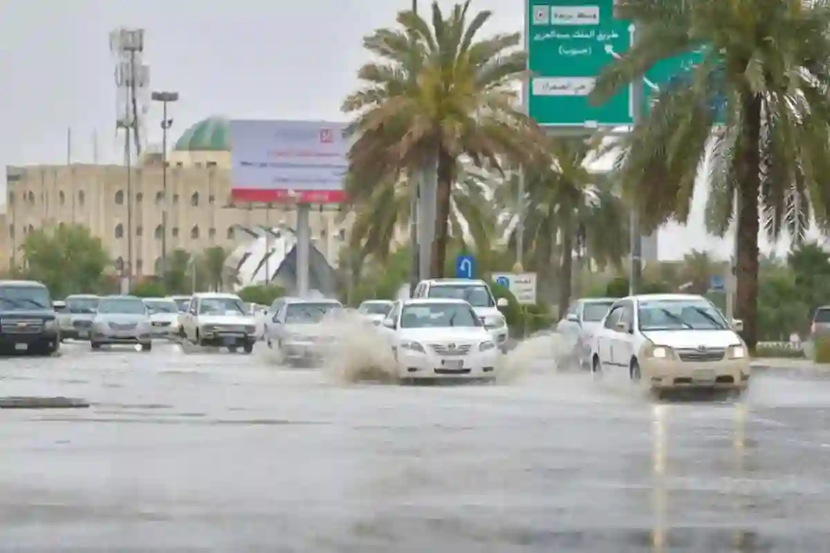 أجواء غير مناسبة للتنزه! إليك أبرز الظواهر الجوية المتوقعة اليوم الجمعة في السعودية