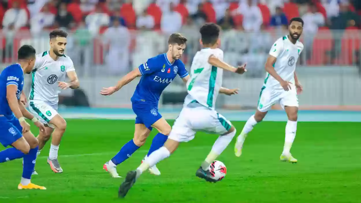 الطريقي يشعل النار بعد المطالبة بتأجيل لقاء الهلال والأهلي بسبب آسيا