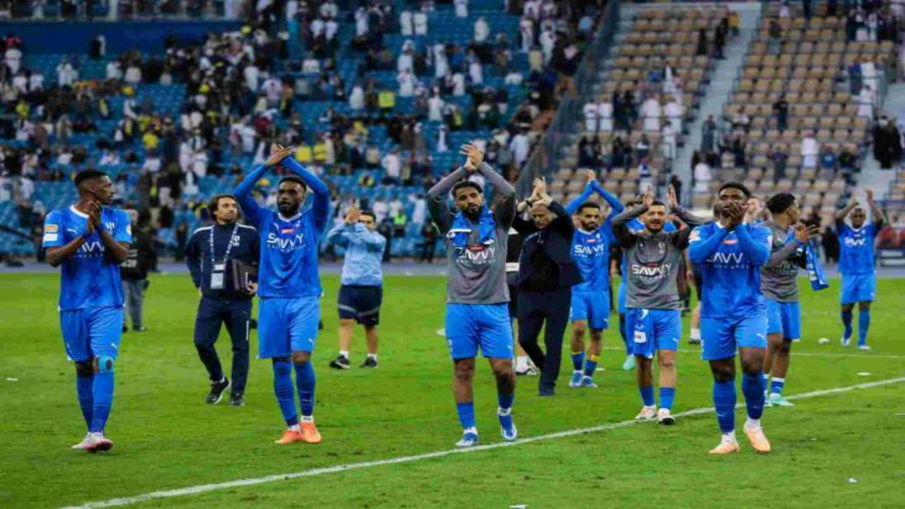 عودة محترف الهلال إلى الملاعب.. هل ينجح في تجاوز إصابته في الوقت المناسب؟