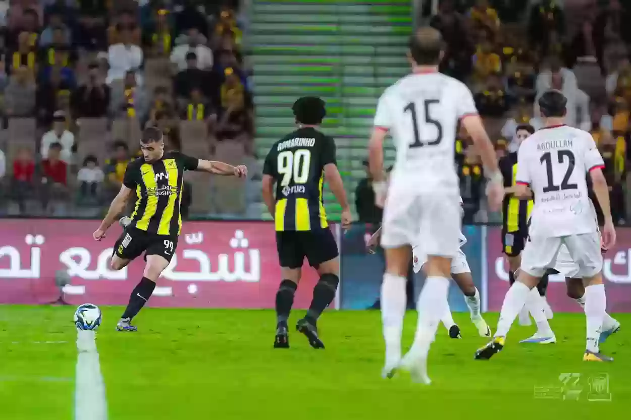 تعقيب ناري من نجم الاتحاد السعودي على مواجهة الهلال القادمة