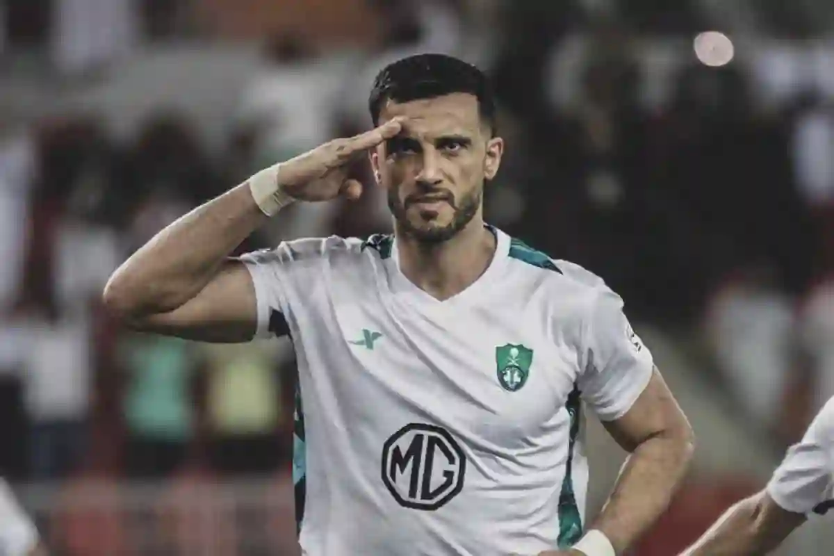 عمر السومة يحقق رقم قياسي في الملاعب السعودية  