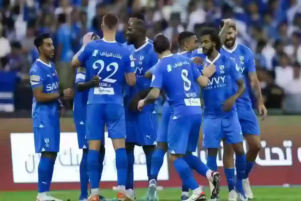 صيحات غضب الهلاليين على اتحاد الكرة السعودي.. والرزيحان يعلق