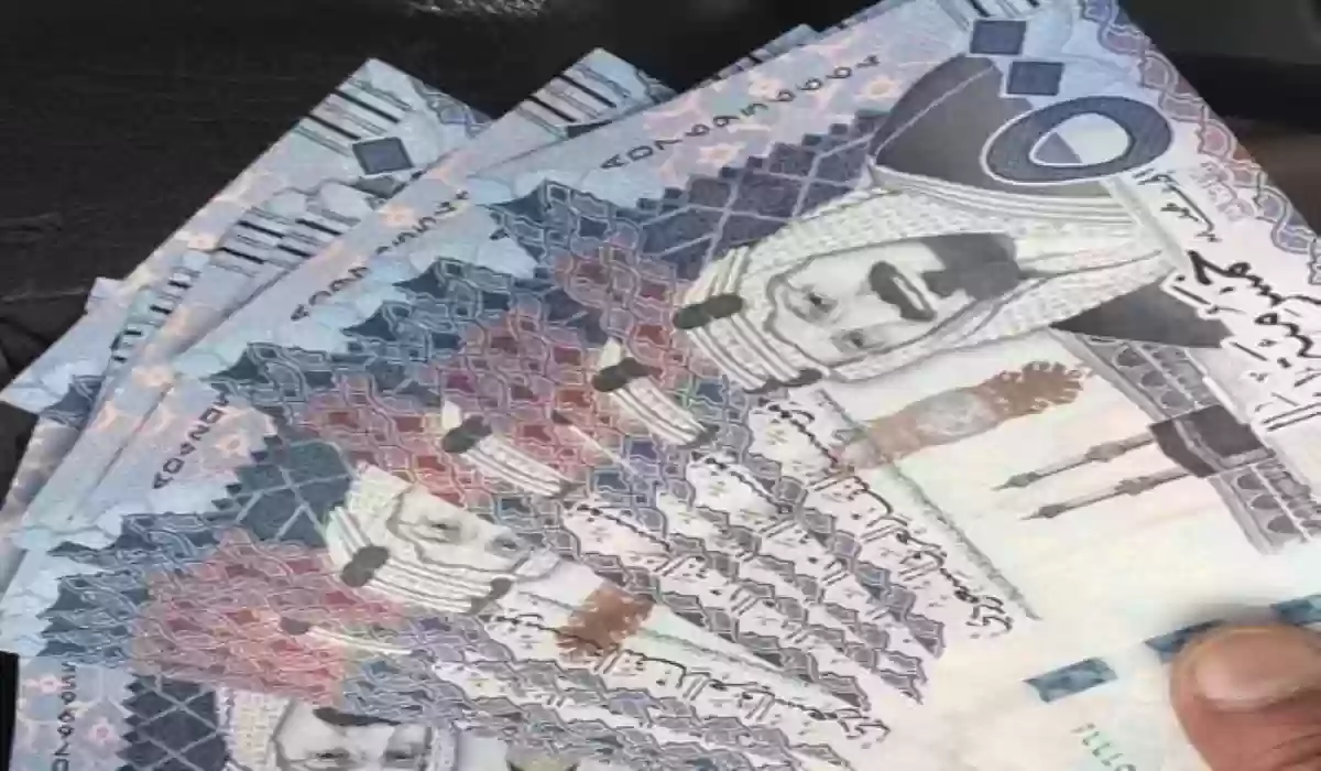 بأمر ملكي.. حقيقة زيادة رواتب الموظفين 1200 ريال في المملكة